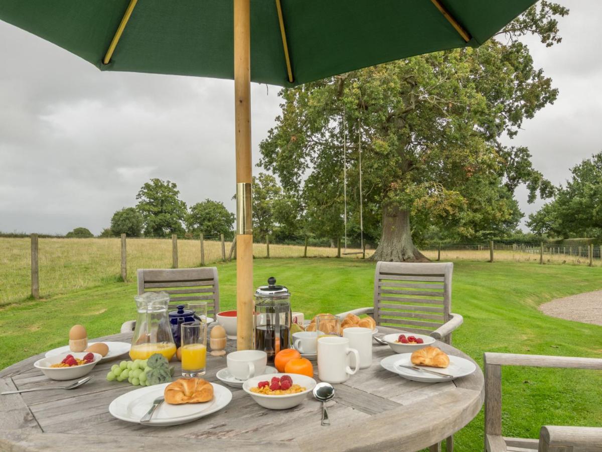 Bearwood Cottage Pembridge Екстериор снимка